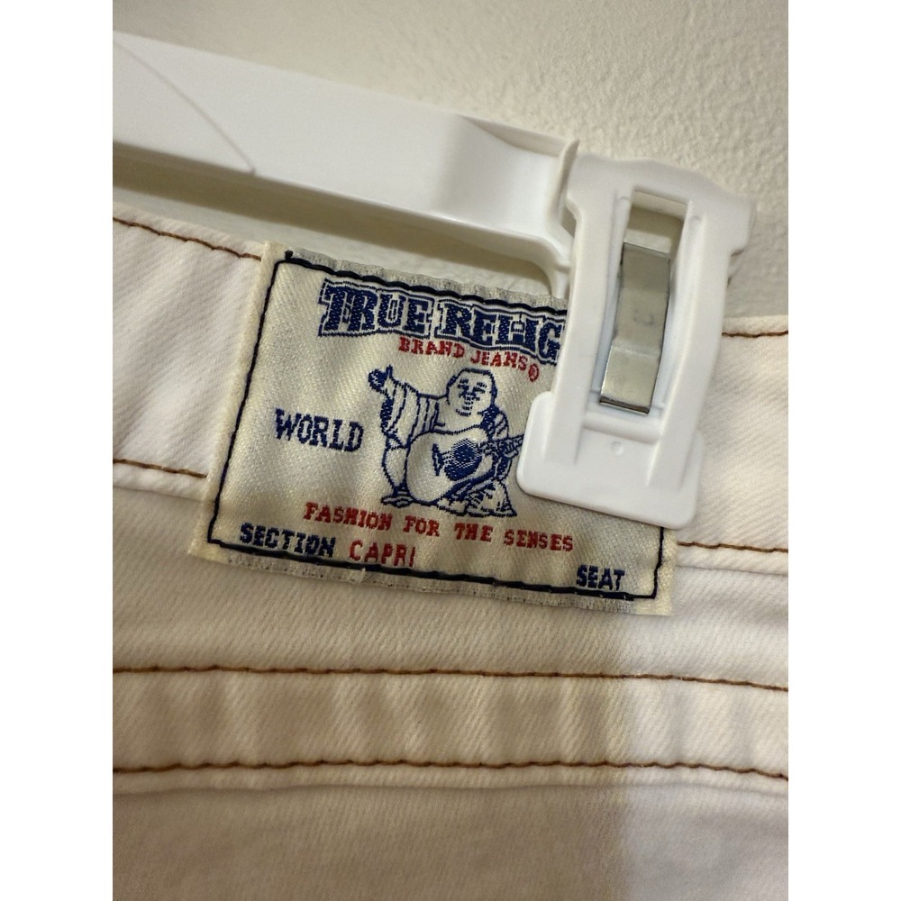 True Religion White Brown Gold Stitching Capri Jeans Size 28 NWOT - Picture 4 of 4